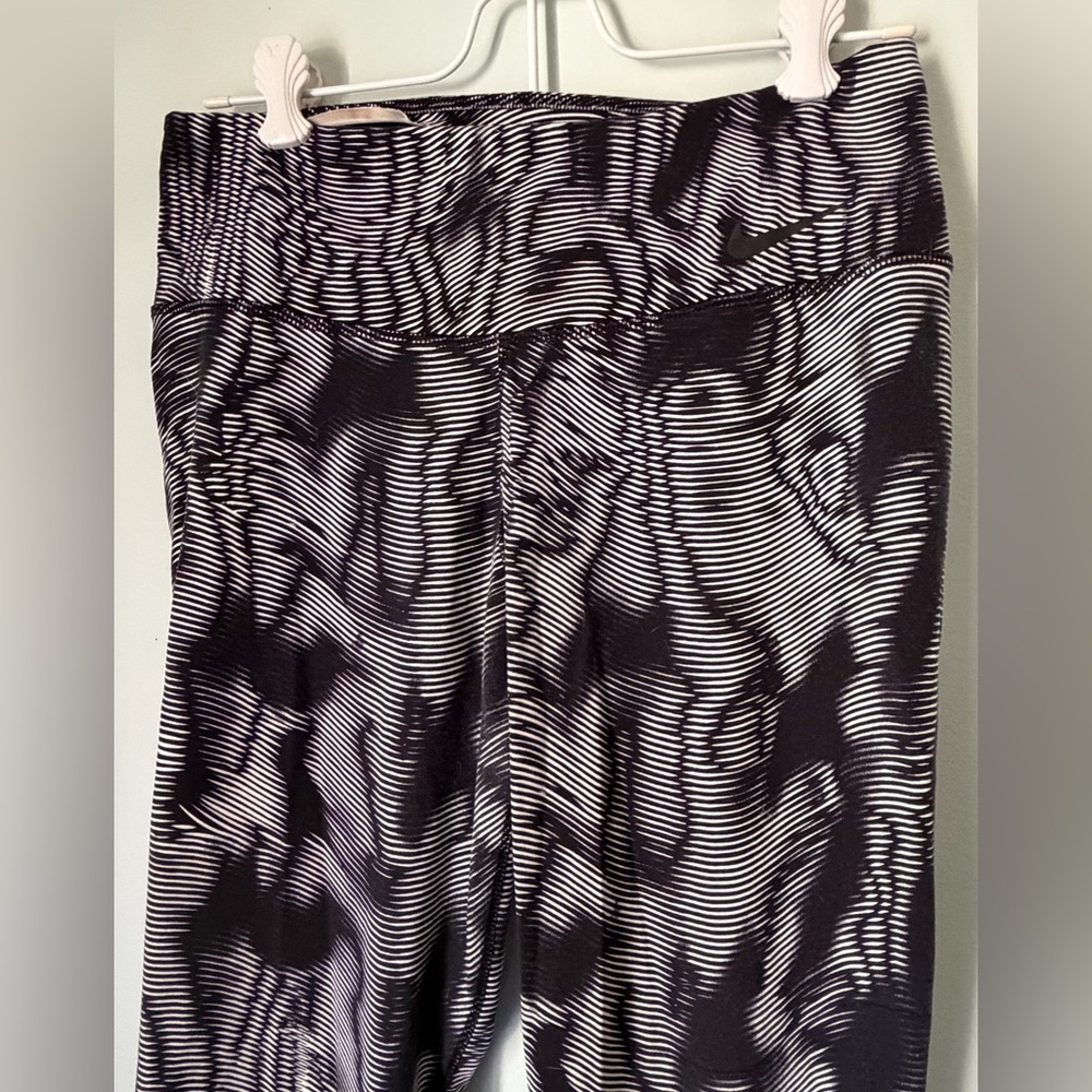 Nike Dri-Fit Abstract Printed Leggings Black White Size M